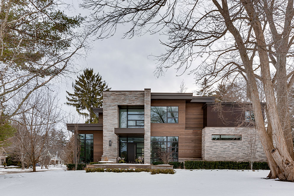 Why Toronto Homeowners Should Hire an Architect First: A Guide