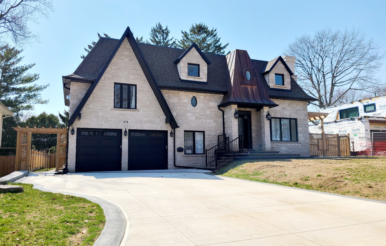 Custom Home in Burlington, Ontario